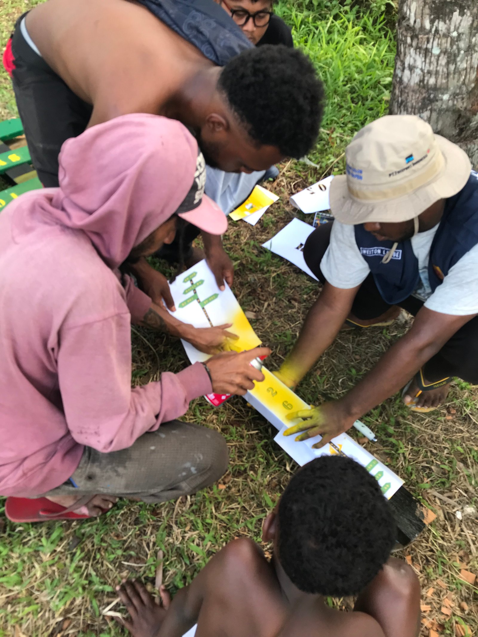 Pembuatan Papan RT/RW